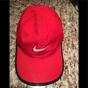 Nike dri fit hat very lightly used.